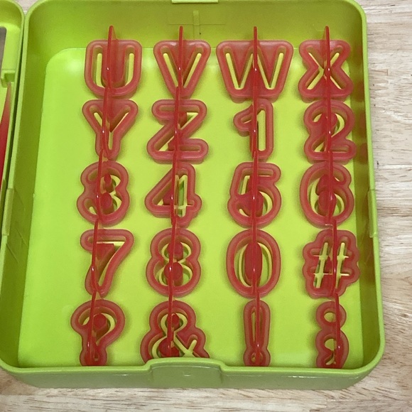Wilton Fondant Alphabet and Number Cut-outs Set - Picture 4 of 10